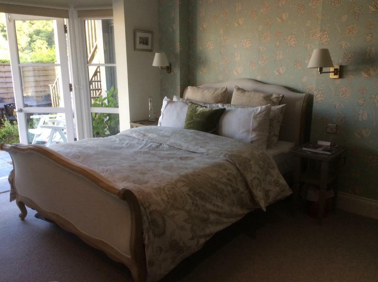 Compass Rose Bed & Breakfast Dartmouth Ngoại thất bức ảnh