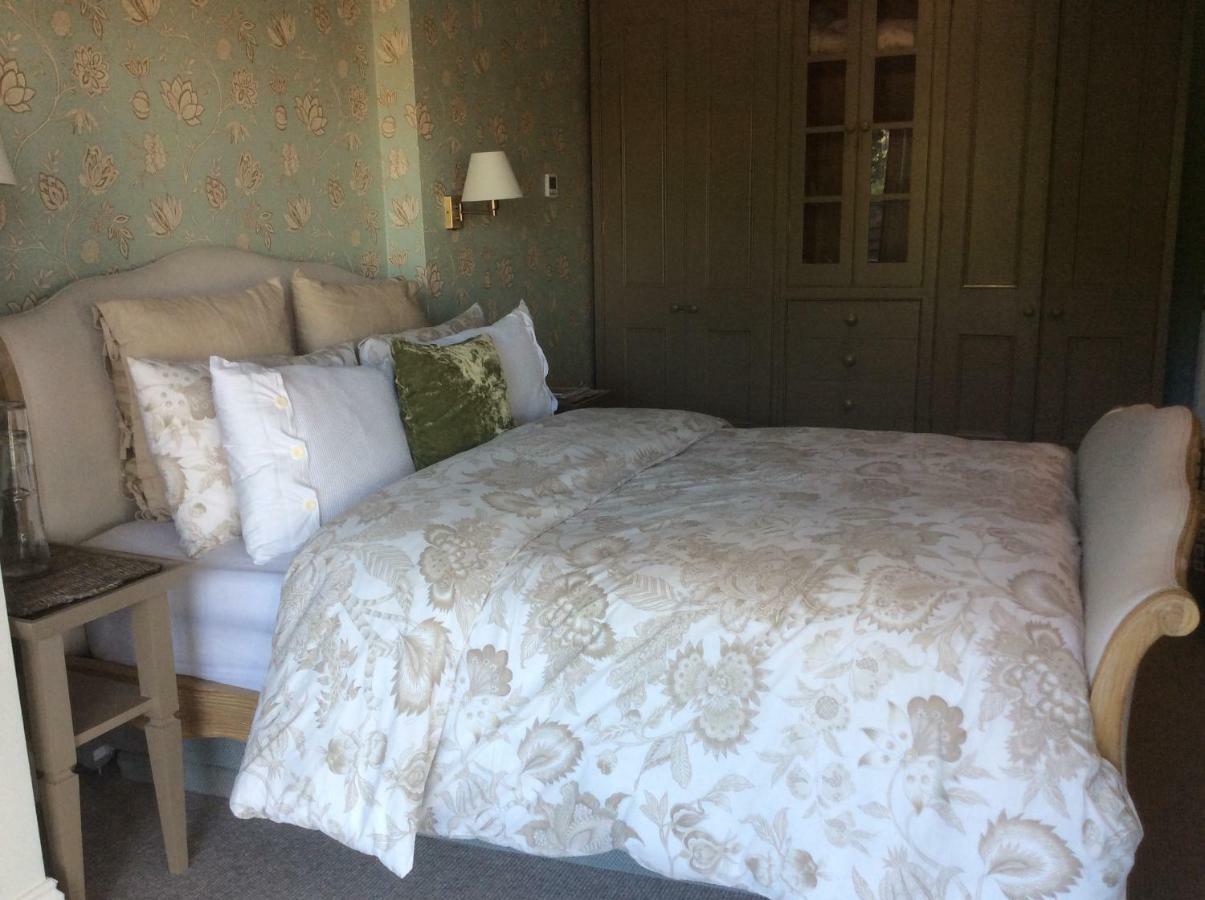 Compass Rose Bed & Breakfast Dartmouth Ngoại thất bức ảnh