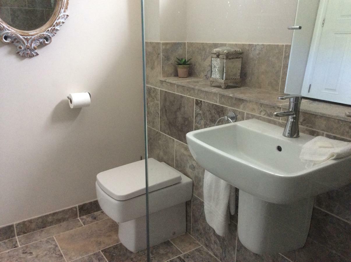 Compass Rose Bed & Breakfast Dartmouth Ngoại thất bức ảnh