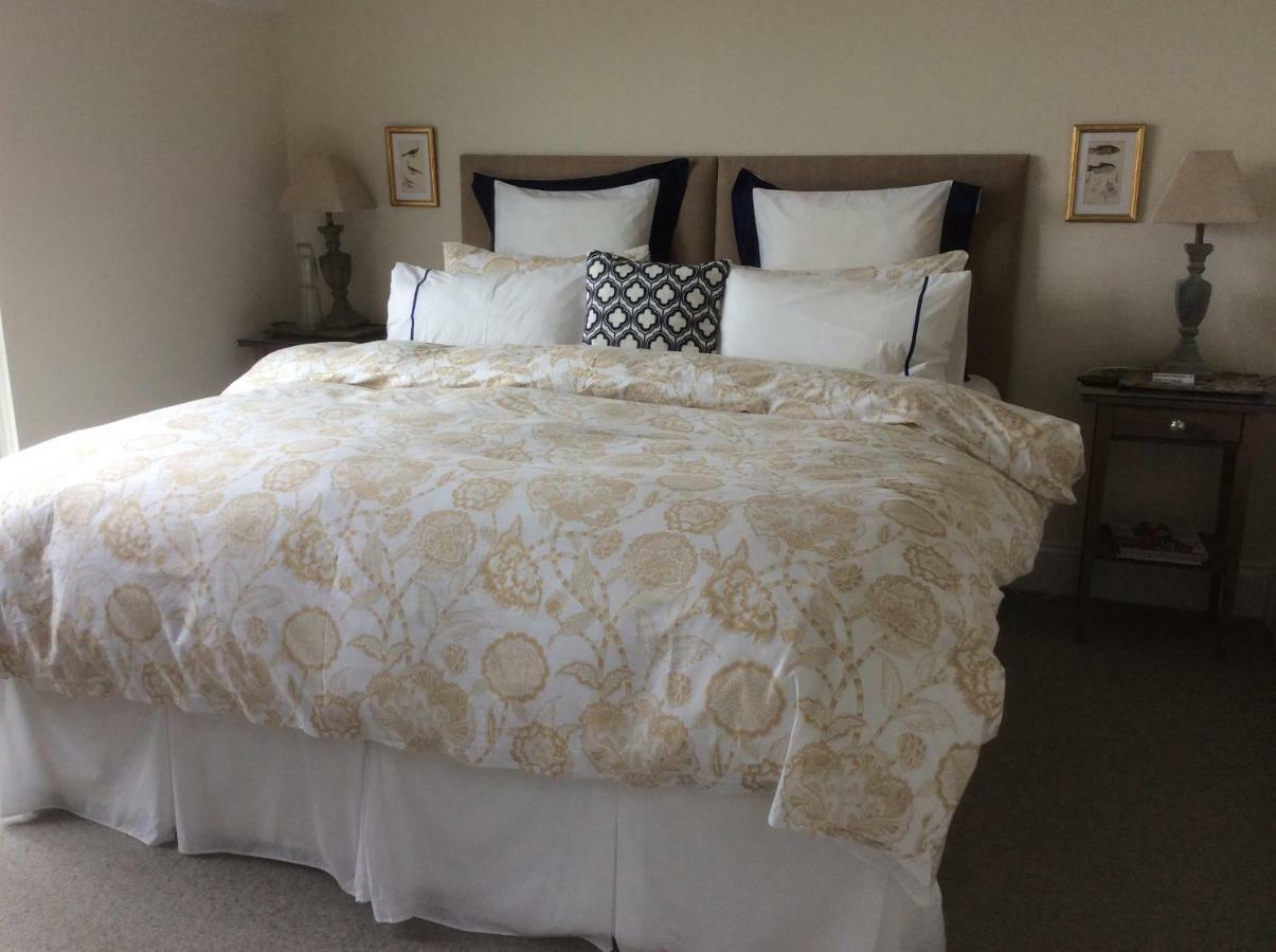Compass Rose Bed & Breakfast Dartmouth Ngoại thất bức ảnh
